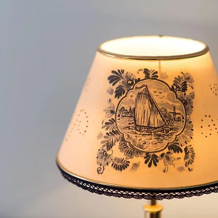 Taura - With Balcony And Old View