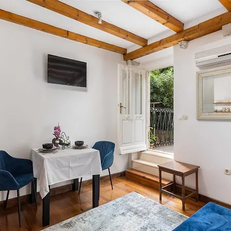 Taura - With Balcony And Old View * Dubrovnik