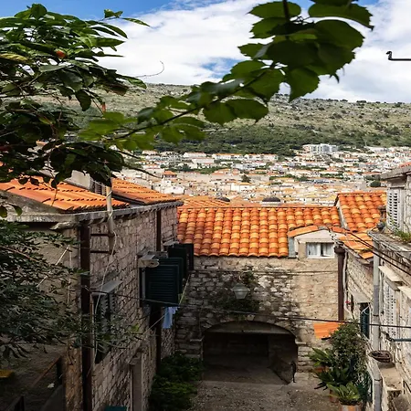 Taura - With Balcony And Old View Dubrovnik